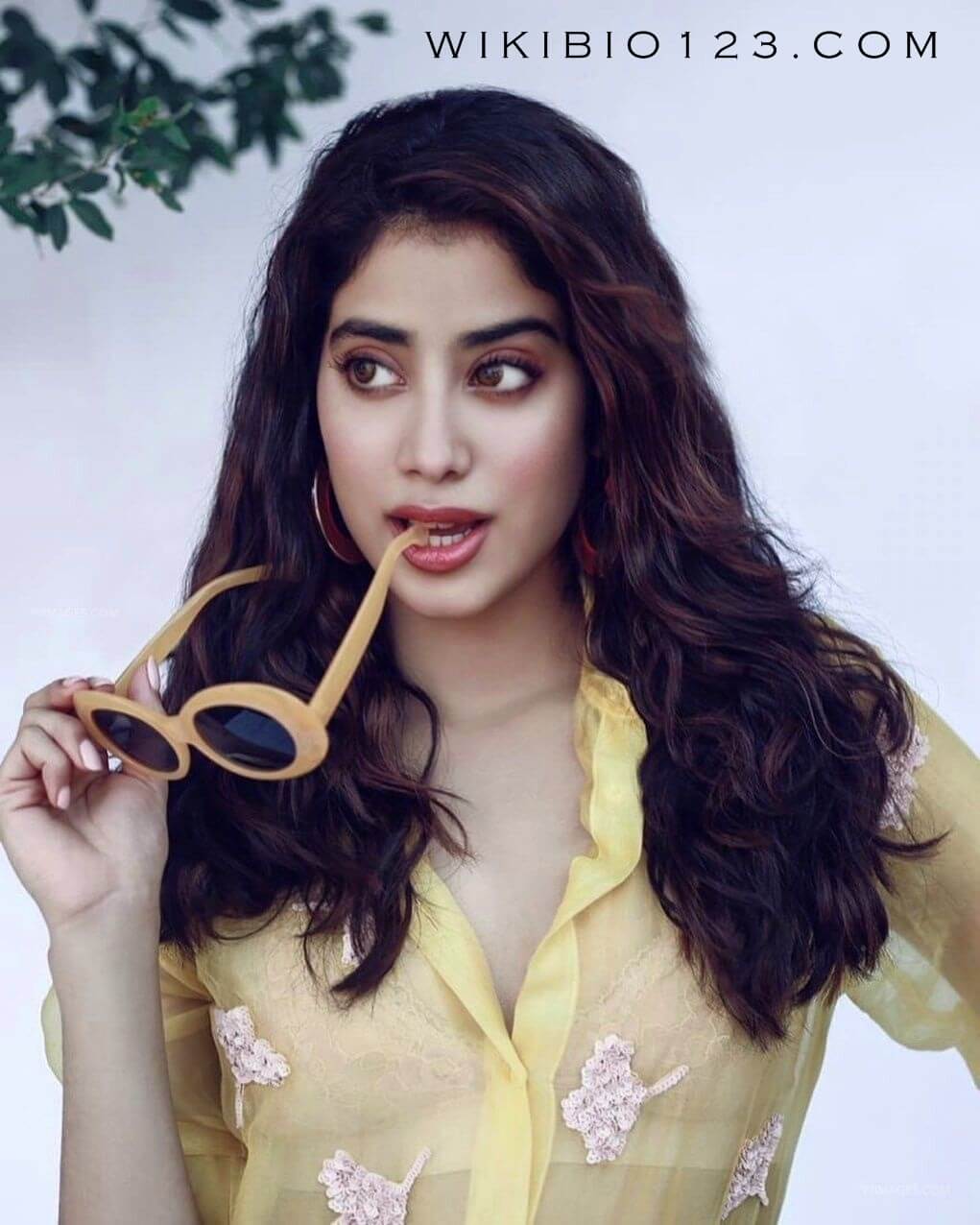 Janhvi Kapoor HD Images Wallpapers Photos