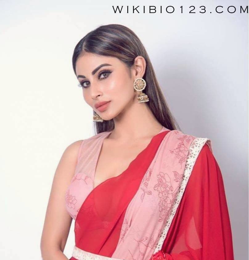 Mouni Roy HD Images Wallpapers Photos