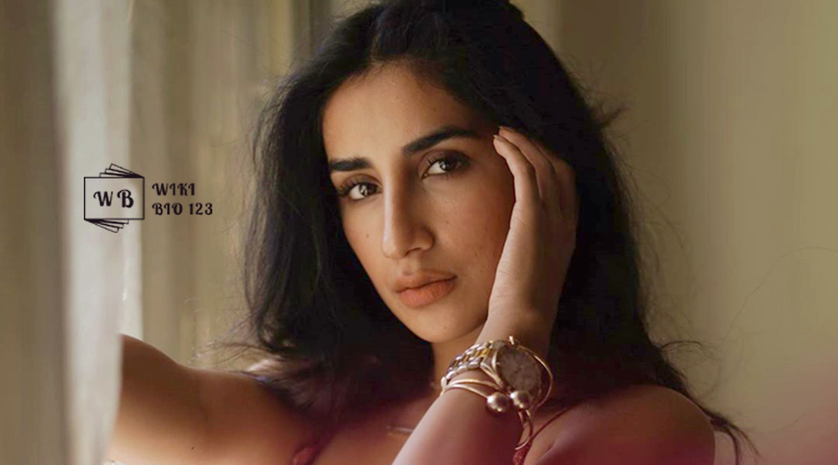 Parul Gulati wiki Bio Age Figure Size Height Affair HD Images Wallpapers 1