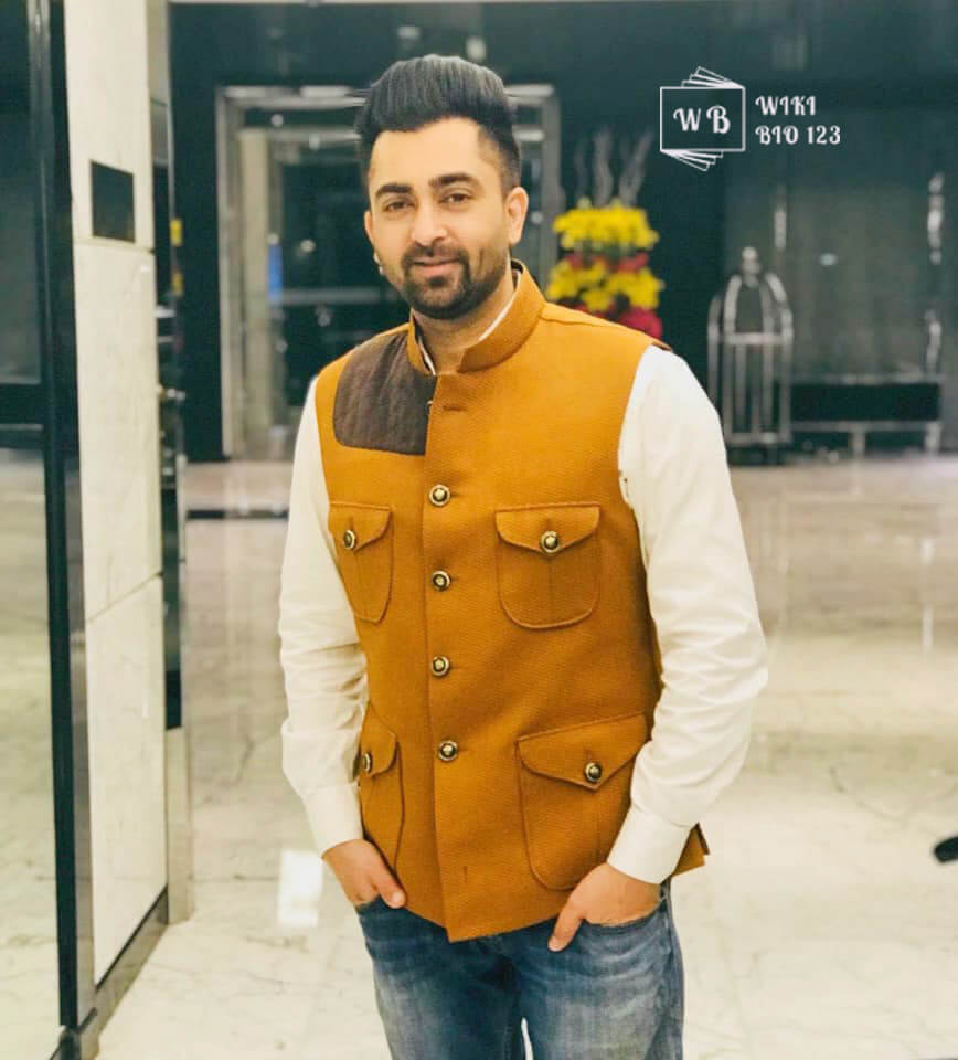 Sharry Mann wiki Bio Age Body Fitness Height Weight Hobby Family Girlfriend Education Career Achievements Awards Lifestyle & More