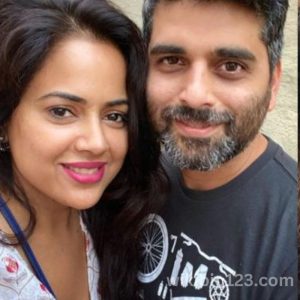 Akshai Varde Private life