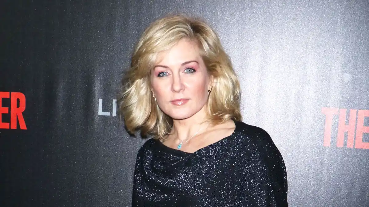 amy carlson net worth